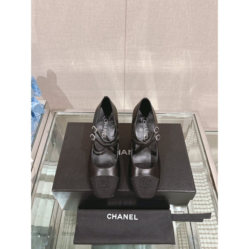 Ch*el slippers